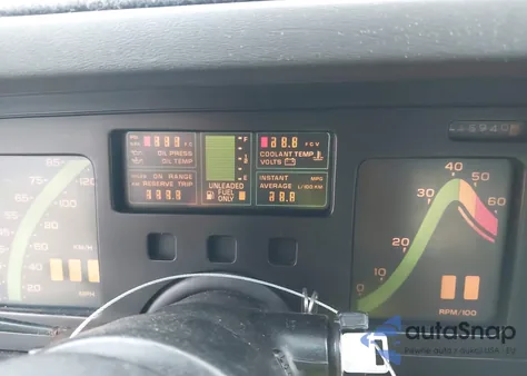 1984 Chevrolet Corvette из США, поврежденный, VIN 1G1AY0785E5120226